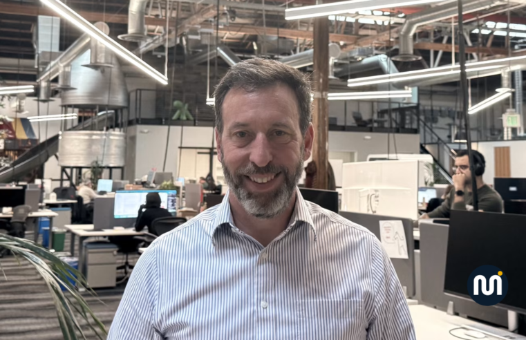 The Startup That Wants to Replace Copper Wires in Every AI Data Center